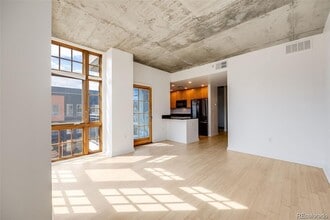 Building Photo - 275 S Harrison St