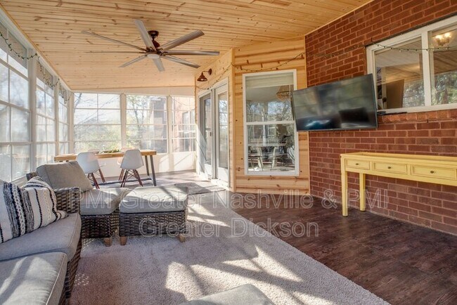 Building Photo - 7393 Riverfront Dr