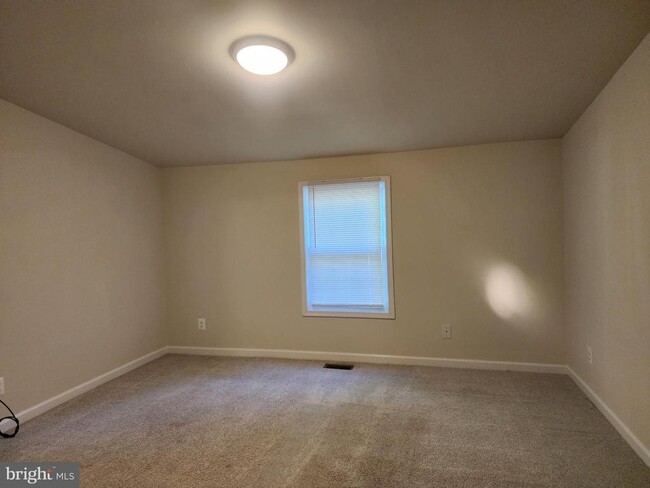 Building Photo - 22848 Our Ladys Ln