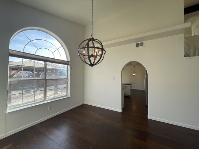 Building Photo - 10538 Olympic St NW