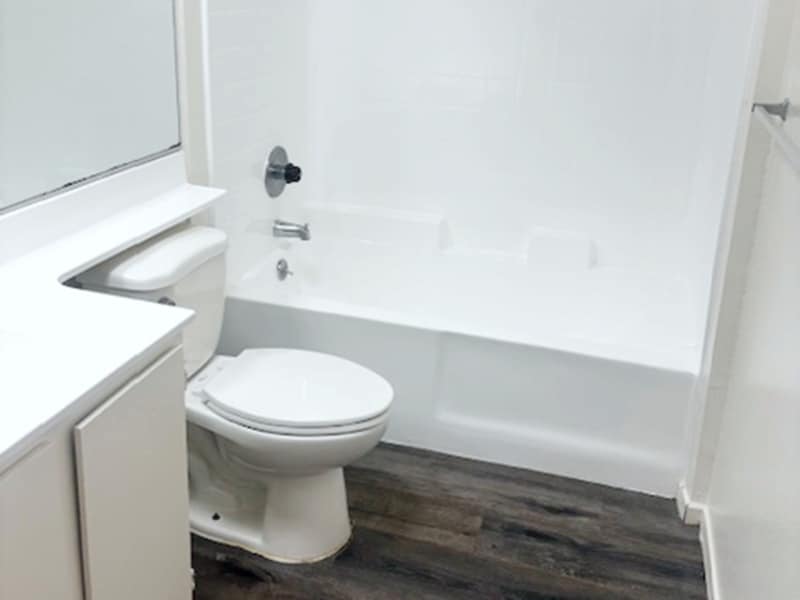 Building Photo - 13915 Oxnard St