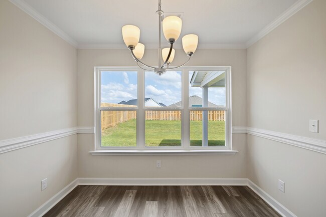 Building Photo - 8850 Snelling Dr