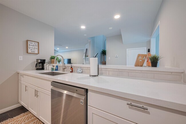 Building Photo - 14688 Perthshire Rd