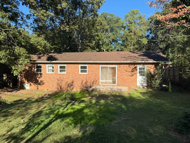 Backyard - 231 Vincenne Rd