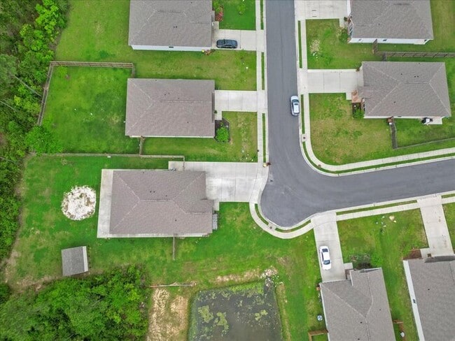 Building Photo - 18401 Elkwood Dr