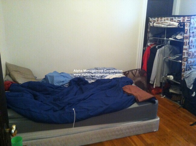 Building Photo - 349 Pleasant St