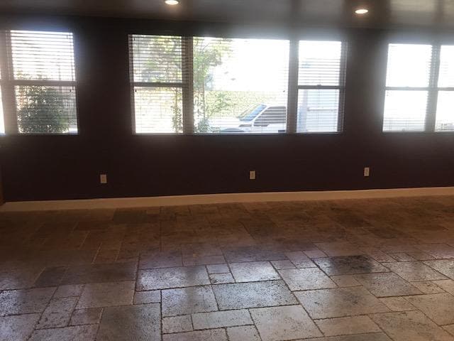 Building Photo - 730 E 3rd St