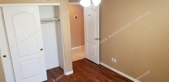 Building Photo - 3 BEDROOM HOME FOR RENT IN PHOENIX WITH POOL