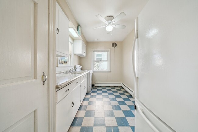 Building Photo - 3212 Orchard St