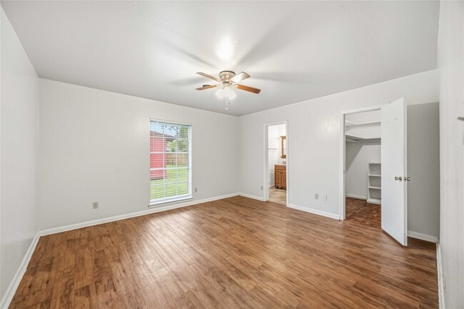 Building Photo - 435 Rollingwood St