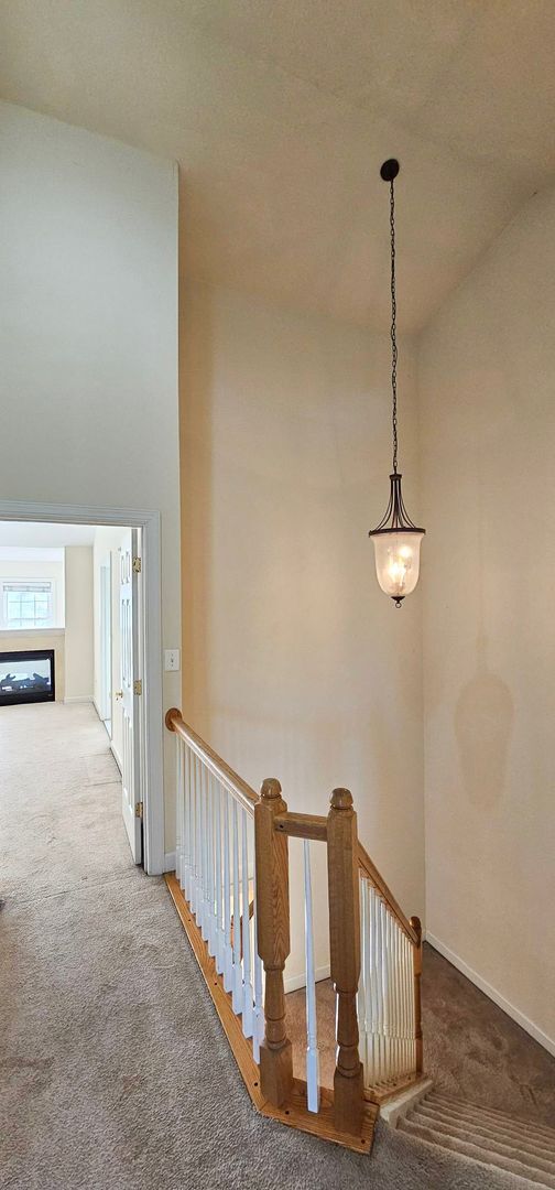 Building Photo - Beautiful And Spacious 3 Bed 3.5 Bath Brick Townhome In Elmwood Community