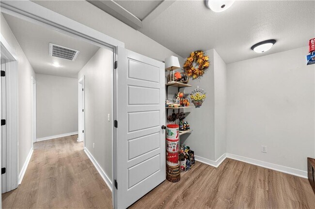 Building Photo - 396 N Torc Ln