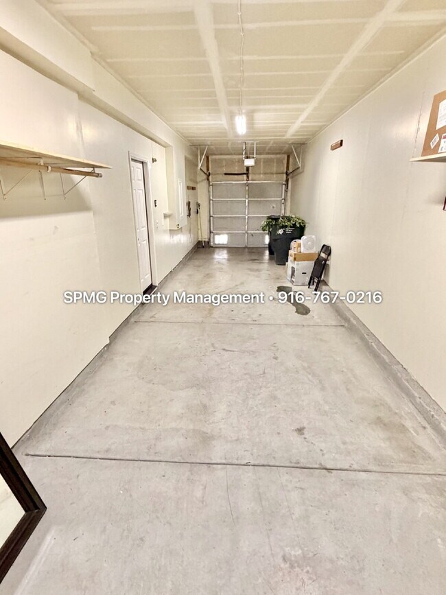 Building Photo - Beautifully Maintained 3 Bed / 2.5 Bath Home in South Natomas — New Appliances & Community Amenit...