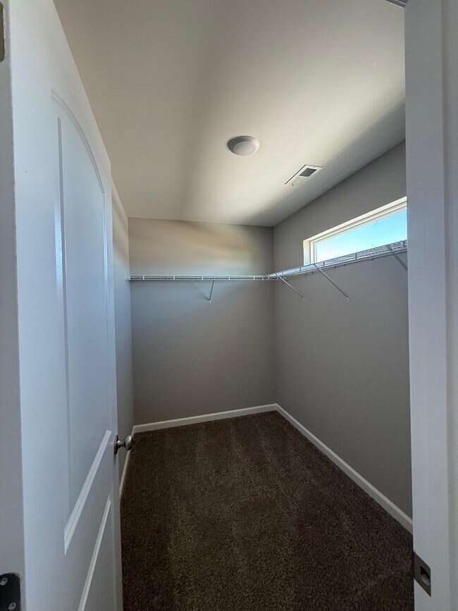 Building Photo - 141 Candy Apple Ln
