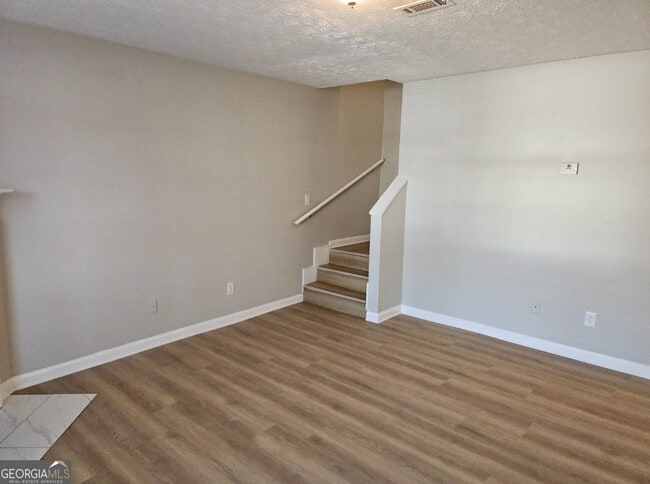 Building Photo - 210 Sabal Dr