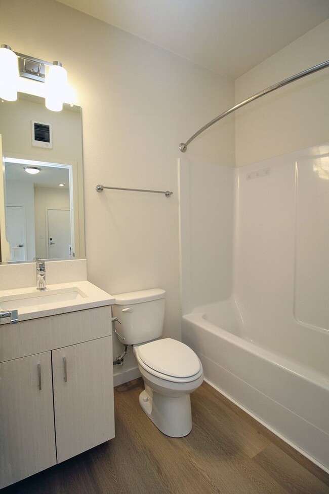Building Photo - 1111 SE Tenino St