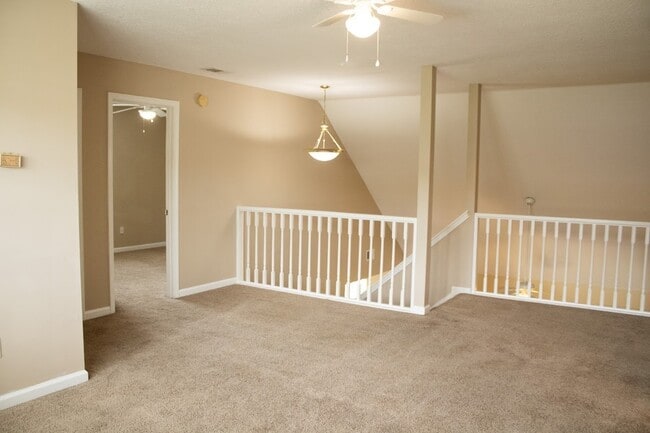 Building Photo - 348 Kristins Dr