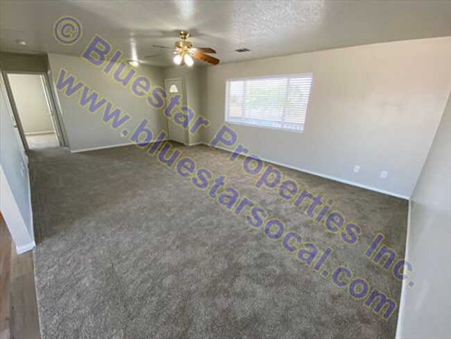 Building Photo - Just listed in Hesperia!!!
