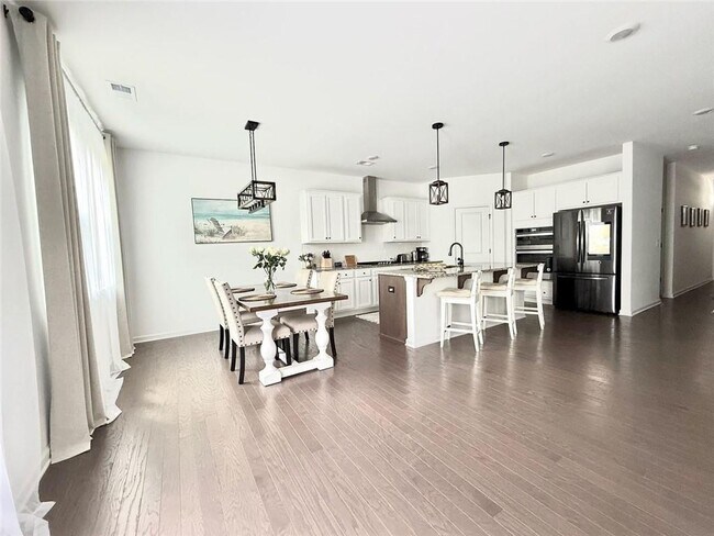Building Photo - 5575 Coltman Dr