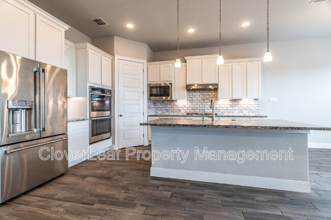 Building Photo - 3159 Daisy Meadow