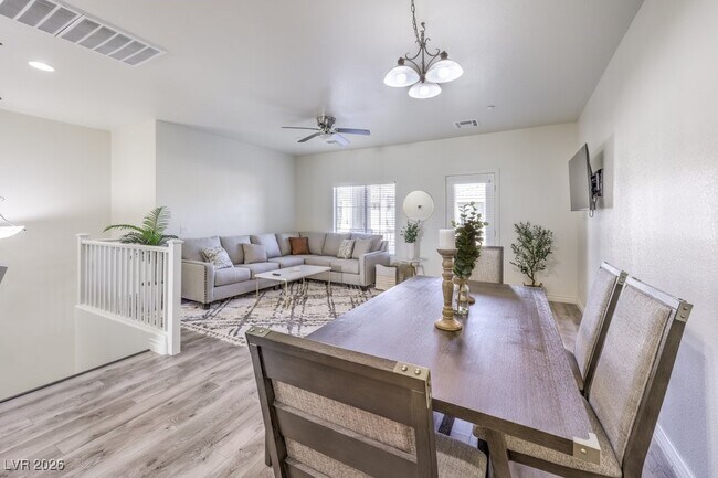 Building Photo - 7832 Blesbok Ct