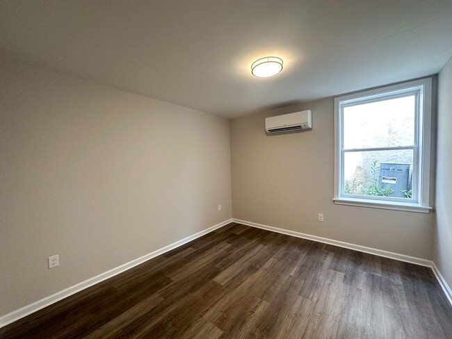 Building Photo - 5508 Belair Rd