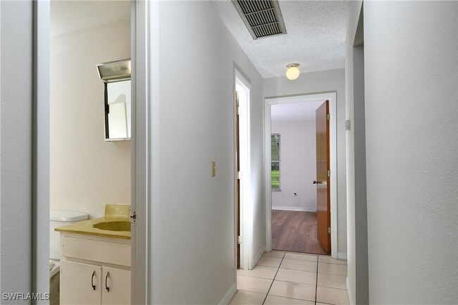 Building Photo - 20 Pinewood Blvd