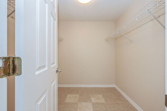 Building Photo - 7648 Chablis Cir
