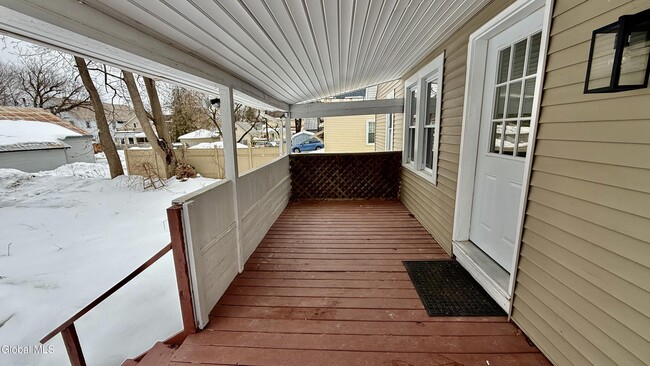 Building Photo - 173 Bay St