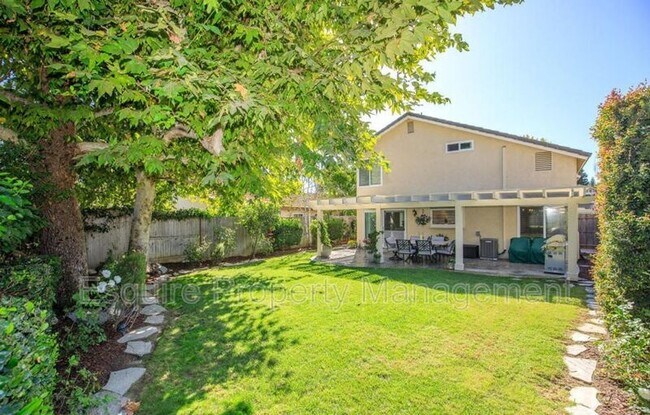 Building Photo - 5181 Via Calderon
