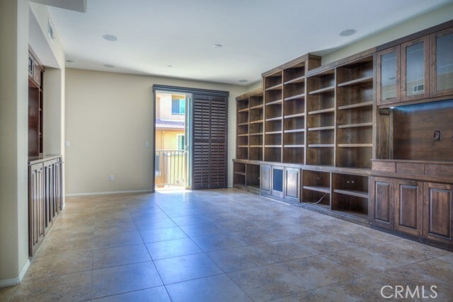 Building Photo - 17871 Shady View Dr