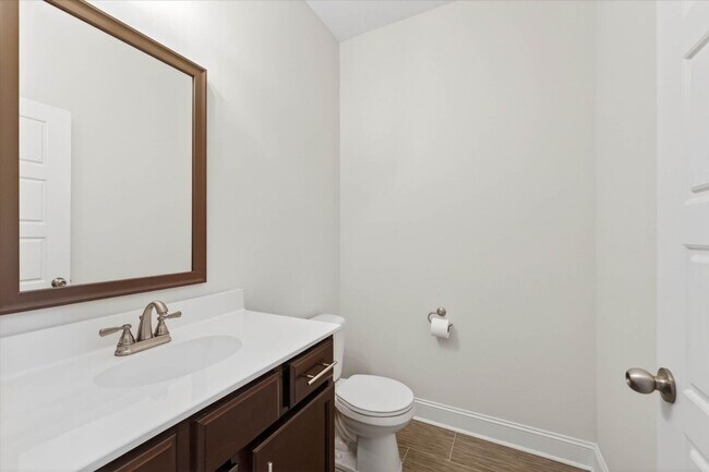 Building Photo - 4 Bedroom Pet Friendly Home For Rent with Club House, Comm. Pool, & Comm Gym Access!