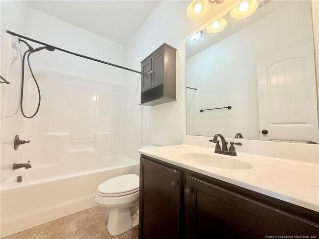 Building Photo - 352 Old Field Loop