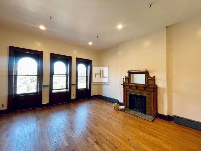 Building Photo - Gorgeous 1 Bedroom | West 120th Street, So...