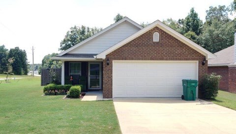 Building Photo - 11 Vann Ct