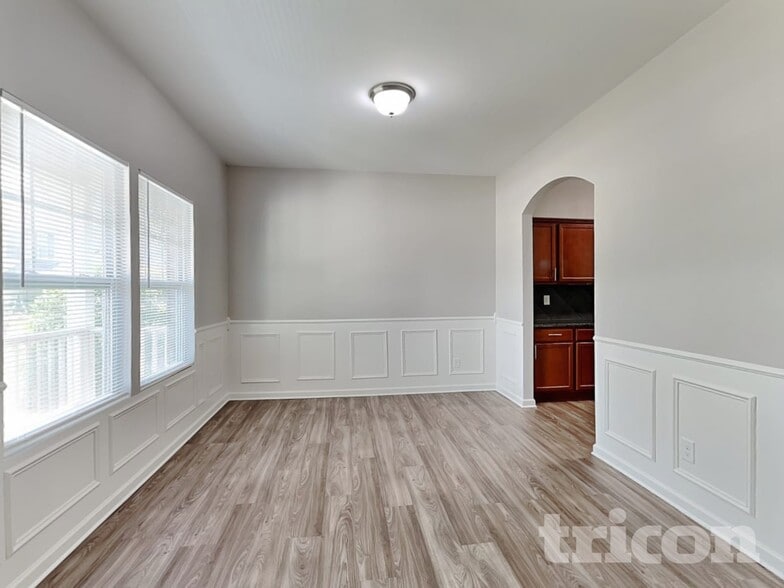 Building Photo - 1512 Cherry Park Dr