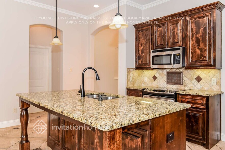 Building Photo - 574 Louder Way