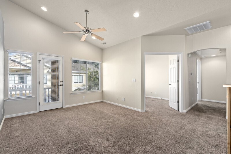 Building Photo - 1061 Canyon Meadow Dr