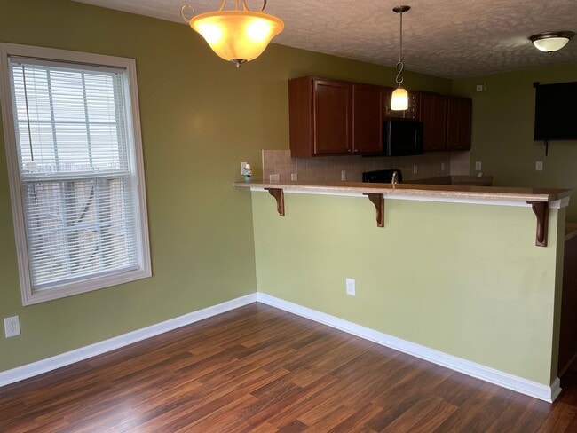 Building Photo - Charming 3 Bed 2 Bath Raeford Home with Fenced Backyard