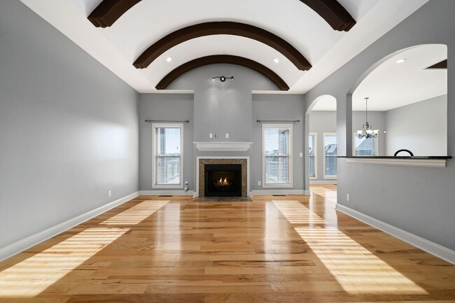 Building Photo - Pet Friendly on Exit 8!