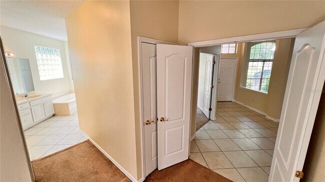 Building Photo - 7823 Fernleaf Dr