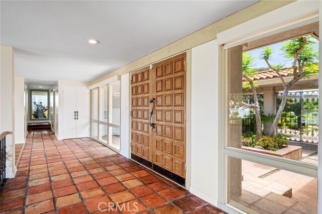 Building Photo - 7117 Avenida Altisima