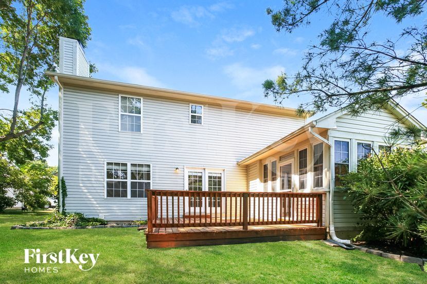 Building Photo - 740 Speedway Woods Dr