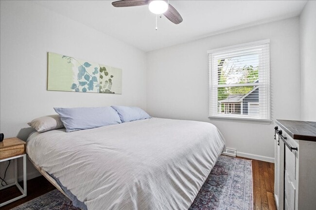 Building Photo - Spacious Ranch in Des Peres
