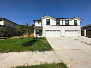Building Photo - 209 Saide St