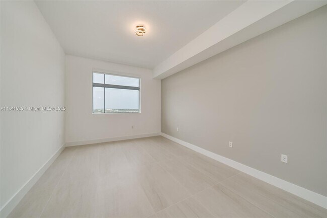Building Photo - 140 S Dixie Hwy