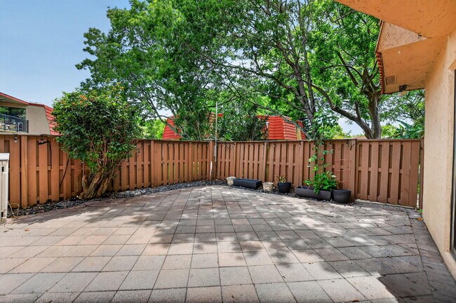 Building Photo - 8099 Severn Dr