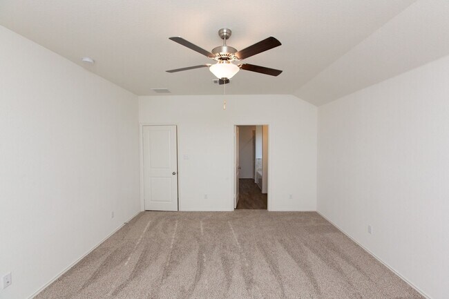 Building Photo - 1003 Honey Locust Wy