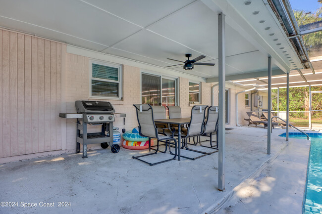 Building Photo - 1790 S Lilac Cir