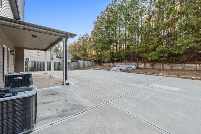 Building Photo - 1023 Iris Glen Dr